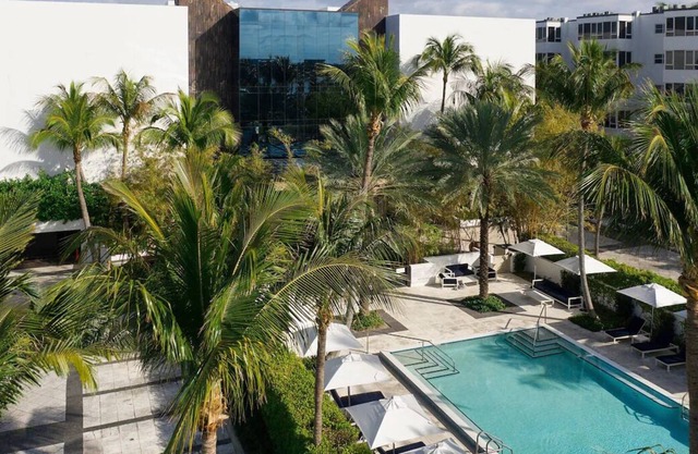 Prime Location! 2 Spacious Rooms | Private Beach Access + Outdoor Pool