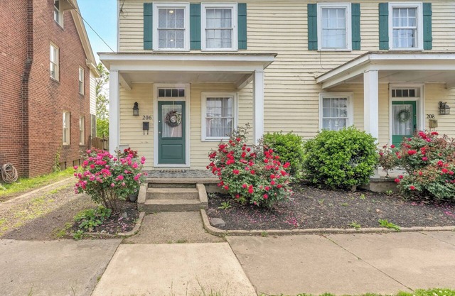 Princess RSVP- Centrally located, Minutes to Mary Washington Hospital & I95