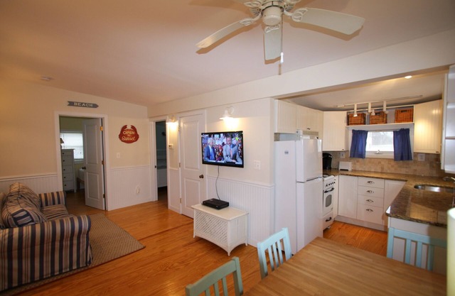 Pristine Beach Cottage at SeaWatch Beach