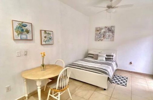 Private 1/1 Studio w/Private Entrance