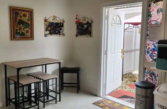 Private apartment in a great location in awesome Miami with WiFi, AC