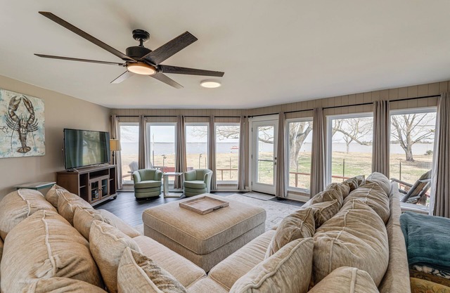 Private Beach & Fishing Pier: Wicomico River House