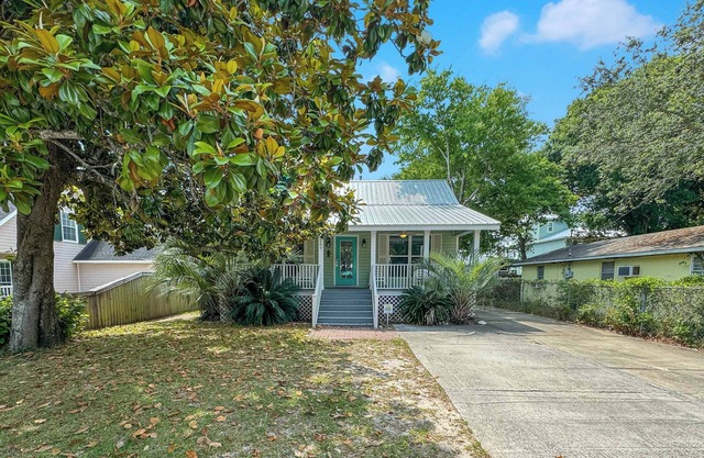 Private Beach Retreat | Bear Point | 2 Restaurants Within Walking Distance