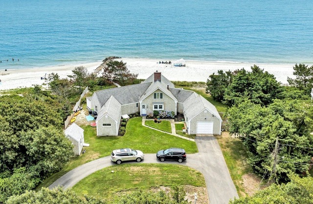 Private Beachfront Home on Great Island (1198)