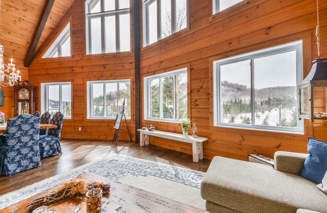 Private All Season Beautiful Chalet (Le Valais) - Close to Golf & Ski