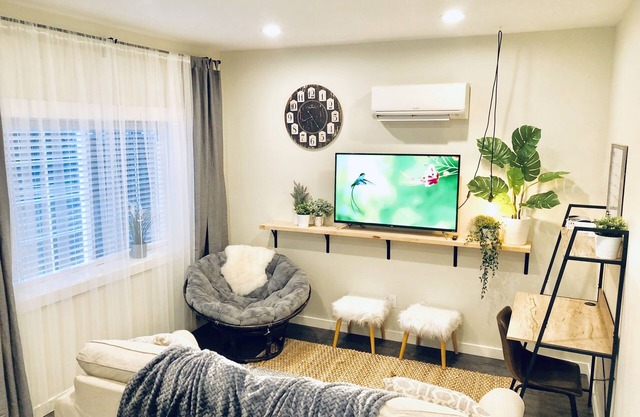Private & Comfortable Guesthouse close to Portland +AC!
