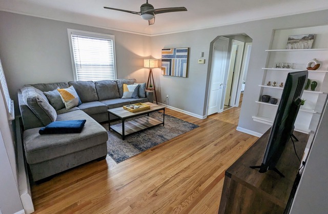 Private Deck & New Park! Summer Fun in Royal Oak
