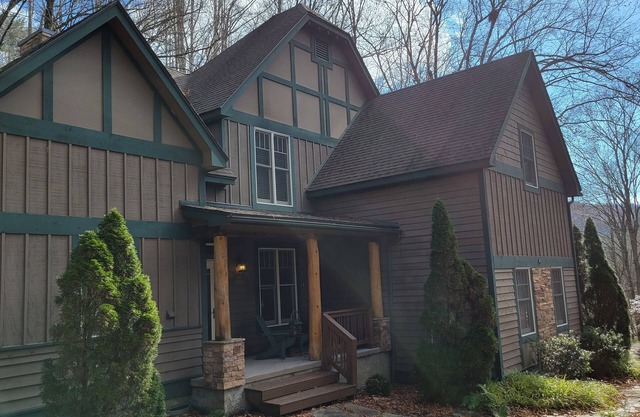 Private Echota Resort home, great amenities, 2car garage, near best attractions