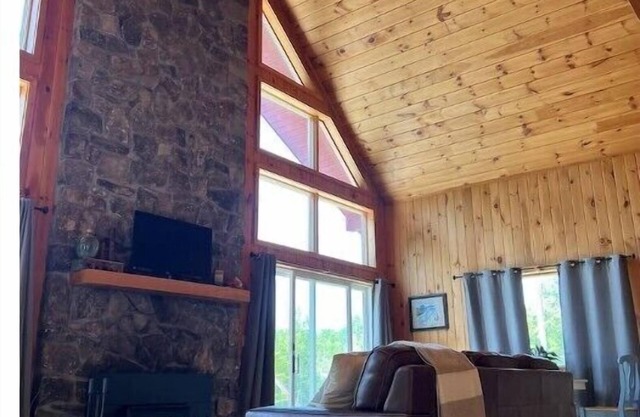Private Hideaway in NH Mountainsn