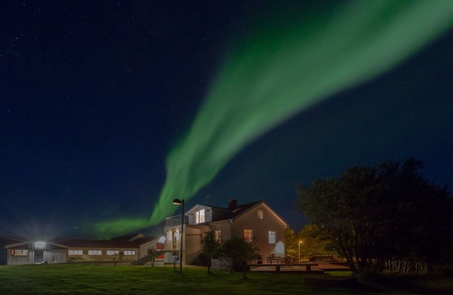 Private home in an exclusive location, close to major attractions.