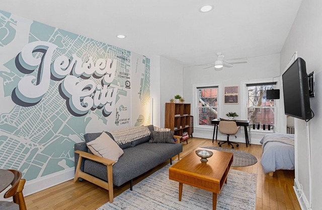 Private home 15 mins from NYC!