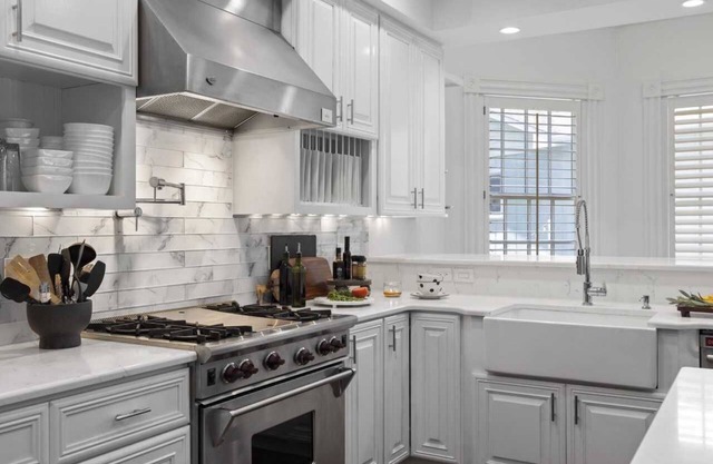 Private luxury Home 1 block off Main St. Pet-Friendly. Your BlowingRockDream.com