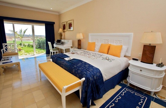 Private Luxury Villa w Private Pool Within Beautiful Resort