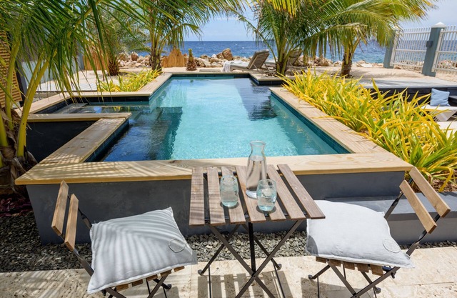 Private Oceanfront luxurious city villa with pool