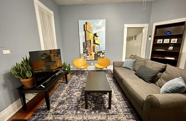 Private One Bedroom Apartment in Downtown Lexington near Rupp Arena