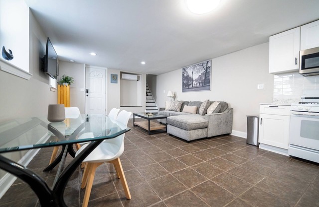 Private Parking+Prime Location-Amazing Apartment