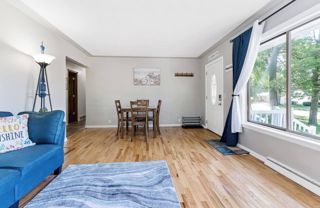 Private pool, close to Lake Michigan Beaches