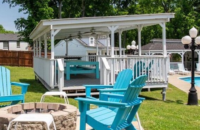 Private Pool! Hot Tub! Fire Pit! 10 Beds