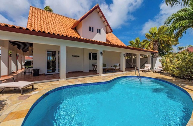 Private Pool Newly Renovated Amazing Location