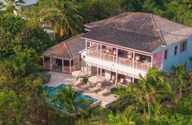 Private Pool Villa at Coral Sands – Steps to Pink Sand Beach & Resort Amenities