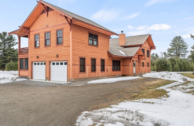 Private, secluded mountain home with a wood fireplace & screened deck