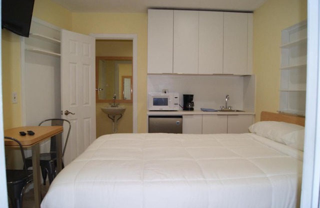 Private Studio two miles from Hard Rock Stadium