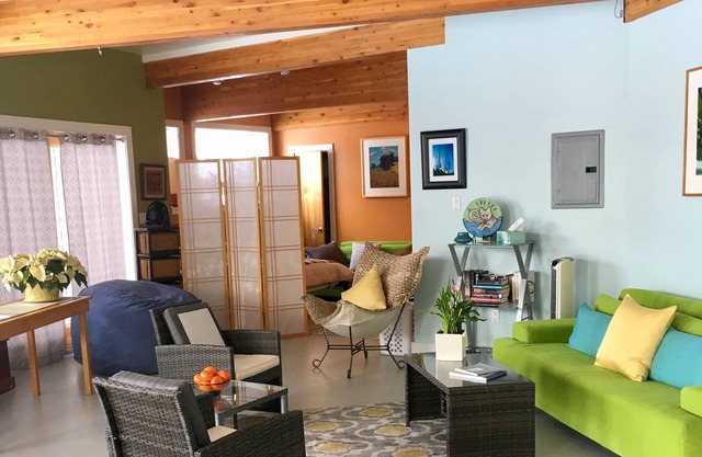 Private Suite with a Sweet View. Spacious, close to town, dog friendly