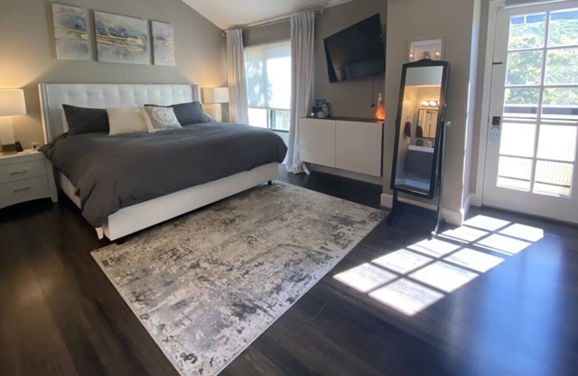 Private Townhouse 15 mins from everything in San Diego