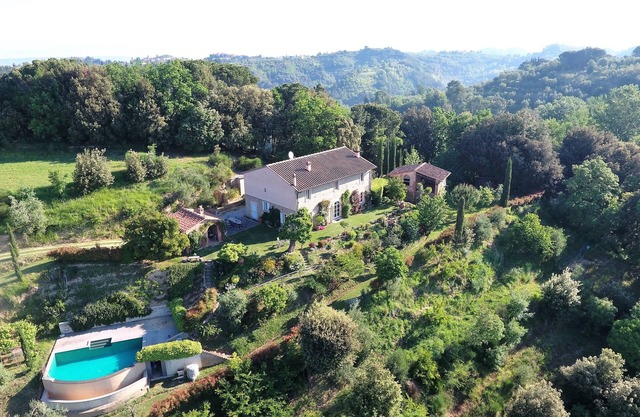 Private Villa In Tuscany with Pool And Garden, Magical Landscape Views