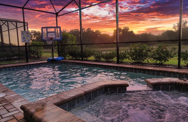 Private Villa Sunset view Pool & Spa near Disney & Universal
