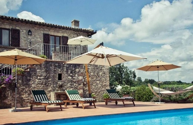 Private villa with swimming pool in Umbria