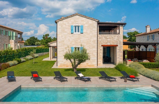 Private Villa with A/C, private pool, WIFI, TV, terrace, pets allowed, panoramic view, parking