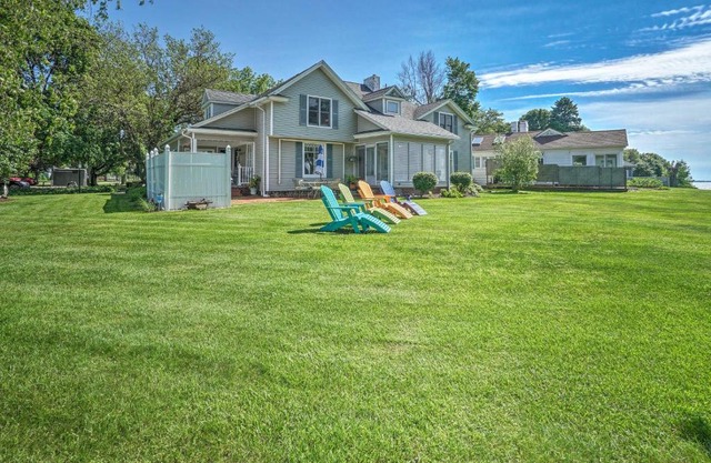 Private Waterfront Lake Erie Home with BBQ Patio