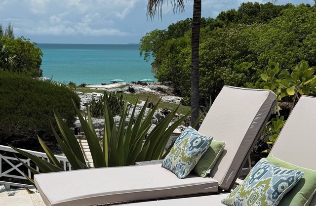 Private waterfront oasis - Coco Plum Hill -Nature is the New Luxury innEleuthera