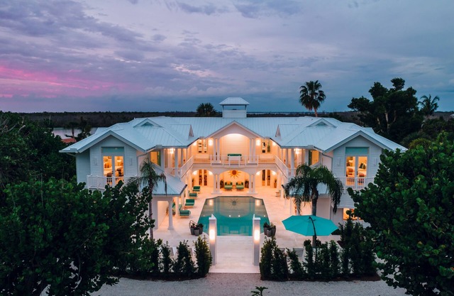 Private Waterfront Resort - Complimentary Concierge to Plan Ultimate Vacation