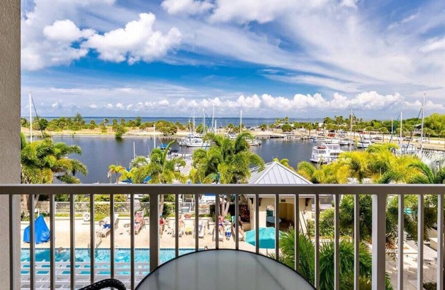 Privately Owned H... · U316b Privately Owned Harborside One bedroom Suite! Welcome to Paradise!