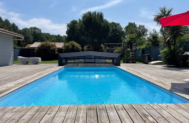 Proche Soulac/mer Villa de 6 chambres piscine couverte chauffée, jacuzzi, Sauna