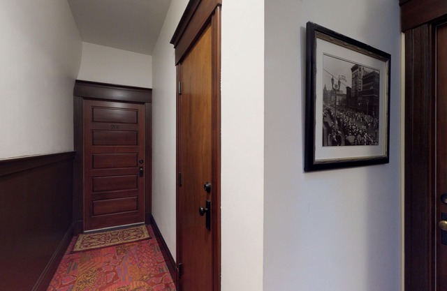 PROMO 15% WEEKLY/45% MONTHLY DISCOUNTnTacoma's Theater Dist. High-End Condos.