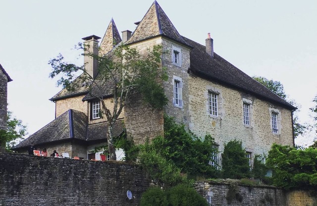 PROMOTION - Luxury 16th century Chateau - private river - 25 pax