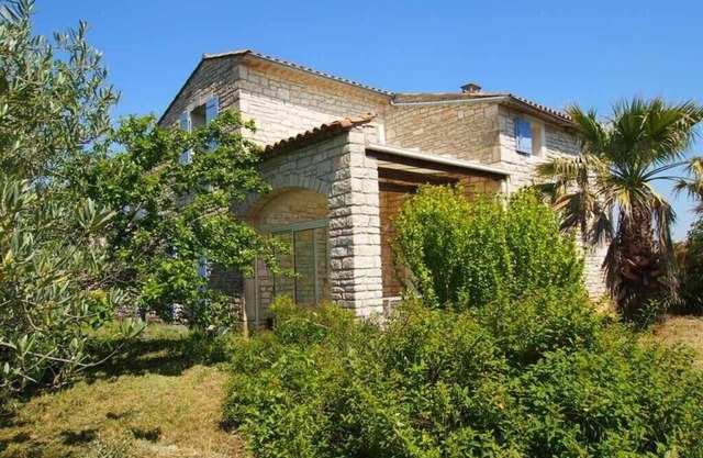 Provençal House, 8 per. with swimming pool near the gorges of Ardeche