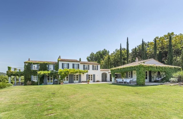 Provencial villa in the countryside not far from the beach