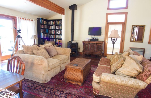 Pt Reyes Cottage Retreat at the Bay
