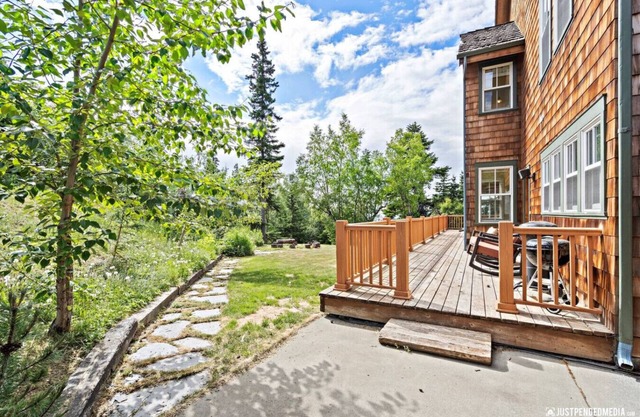 Ptarmigan Roost: Luxury Mountain Lodge