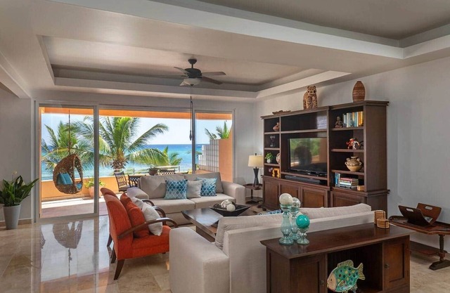 Puerto Aventuras Fatima Bay Beachfront Oceanview