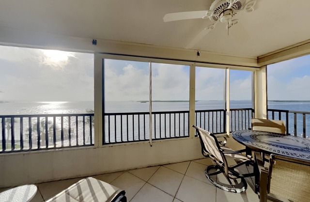 Punta Rassa #404 TRANQUIL SPACIOUS 2 BED CONDO WITH GORGEOUS SUNSET WATER VIEWS