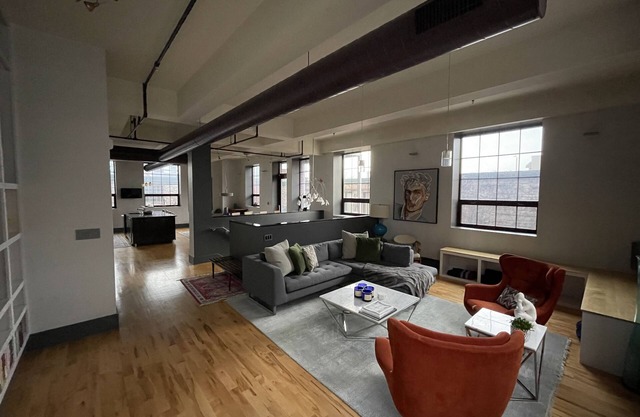 PVDLoft ︙ Curated Design ︙ Prime Walkable Locale ︙ Near Brown + RISD