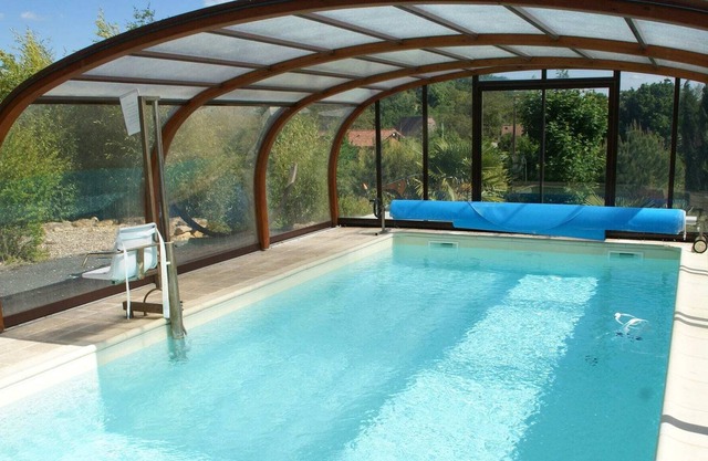 Quaint Holiday Home in Castelnaud-la-Chapelle