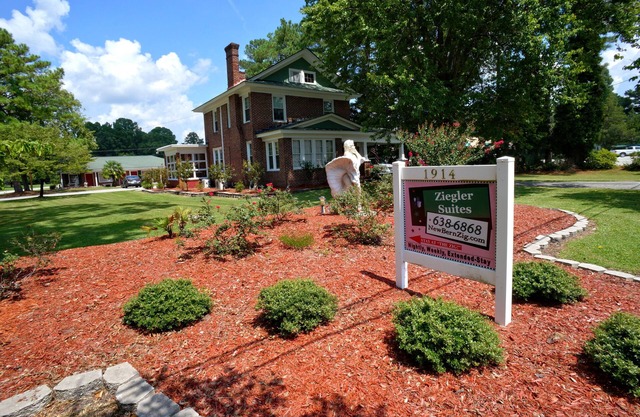 Quaint & Quirky- 5 Minutes to Downtown