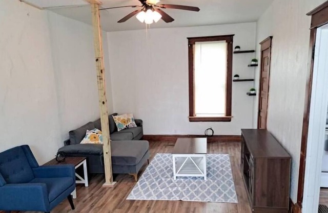 Quaint & Sleek Home in Keokuk