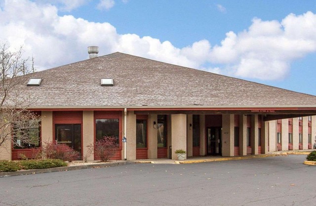 Quality Inn Macomb near University Area